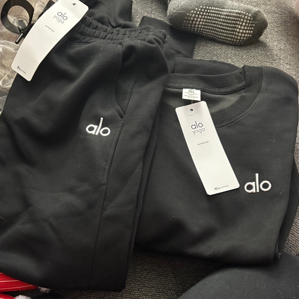 ALO Yoga Classic Black Lounge Set